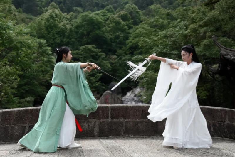 Dynamic Wuxia Pose