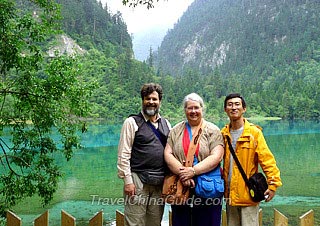 Can foreigners visit Jiuzhaigou?