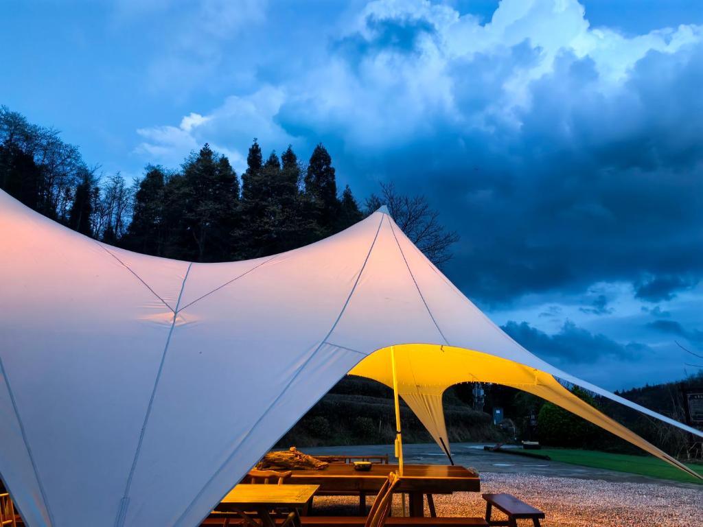 Can you camp in Zhangjiajie?