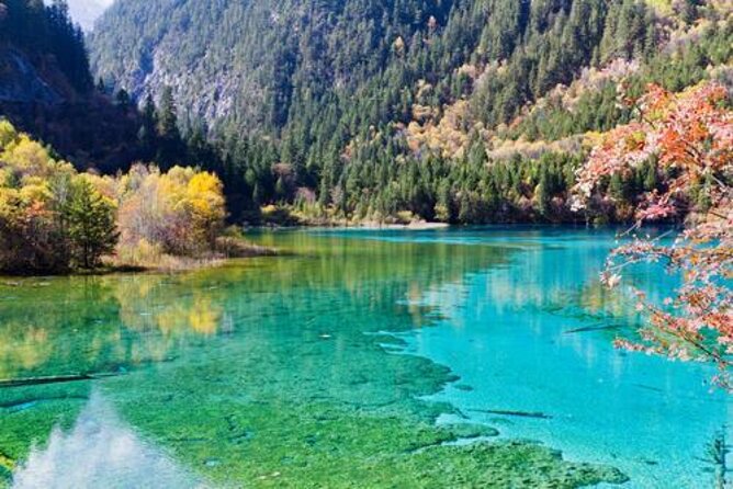 How do you get to Jiuzhaigou Valley?