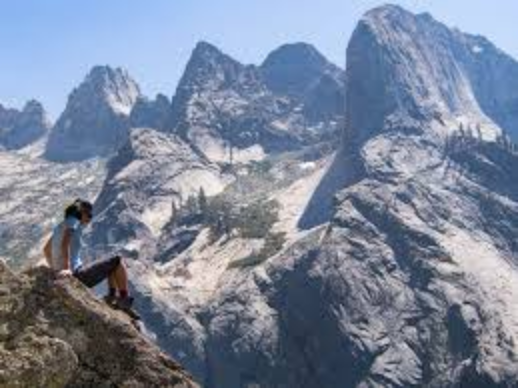 How many days does it take to hike the High Sierra Trail?