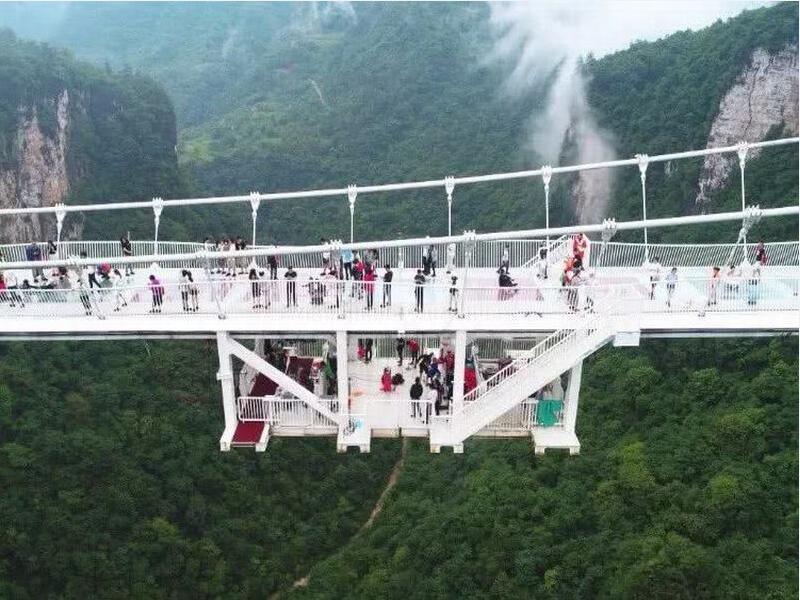 How much does it cost to bungee jump Zhangjiajie Glass Bridge?