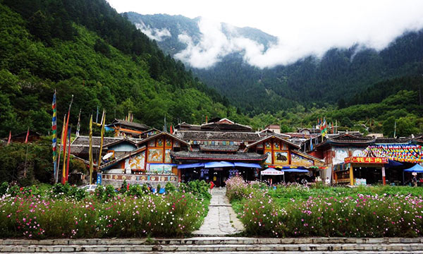 Is Jiuzhaigou in Tibet?