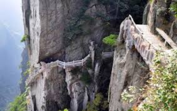 Recommended Climbing Route at Guangmingding at Huangshan