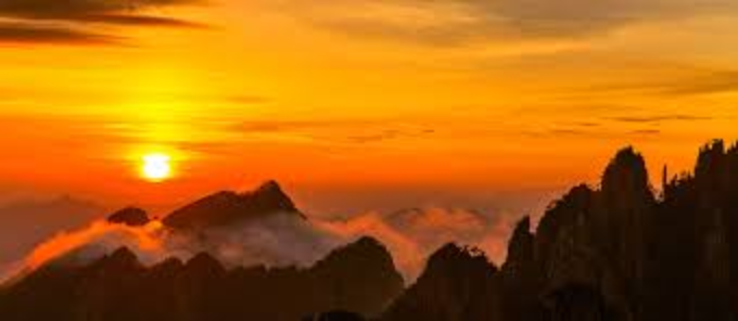 Sunset Time at Guangmingding at Huangshan