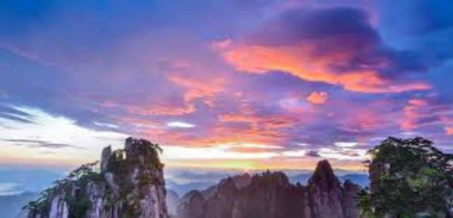 Sunset Viewing Points at Guangmingding at Huangshan