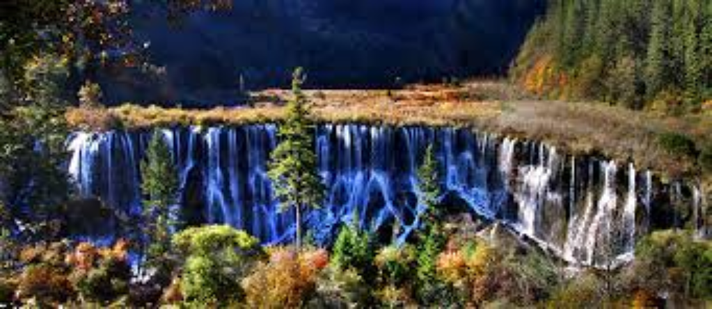 What are the interesting facts about Jiuzhaigou Valley?