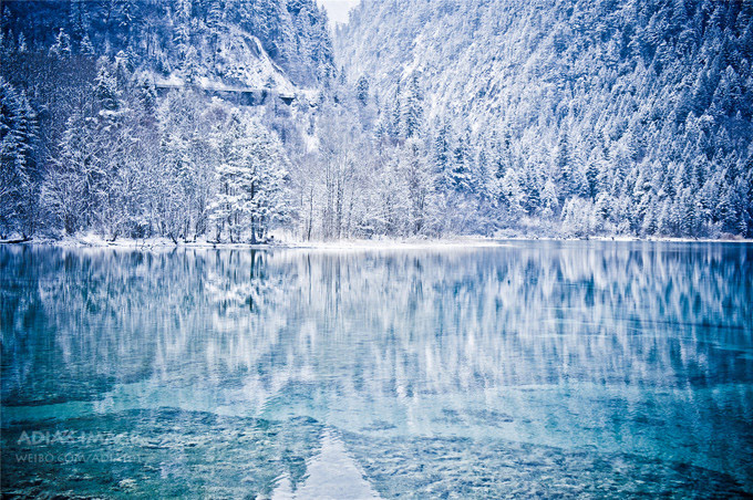 What is the temperature in Jiuzhaigou in January?