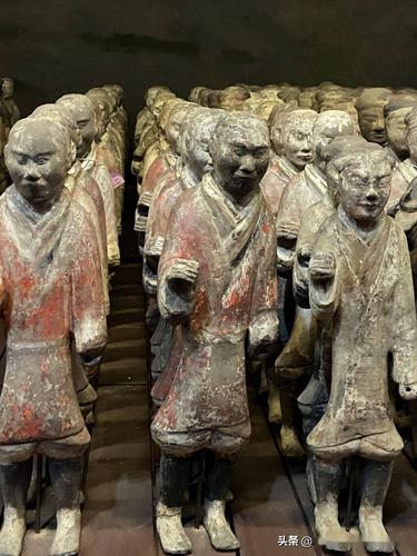 Who was buried with the terracotta army?